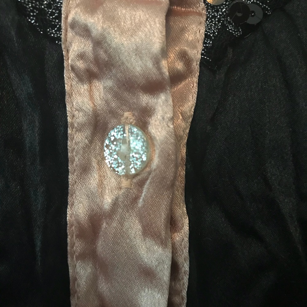 213 Sequin Sleeveless Top - Picture 4 of 6